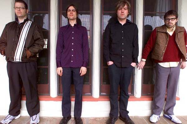 File:Weezer LATimes 2001.jpg