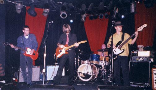 File:Spacetwins Liveband4.jpg