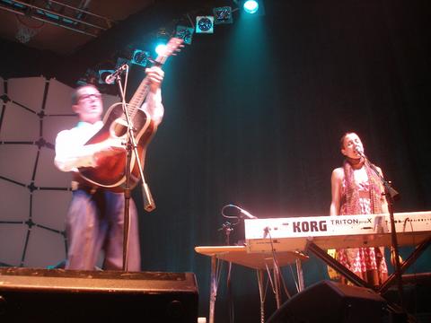 File:Rentals live October 23, 2006 10.jpg