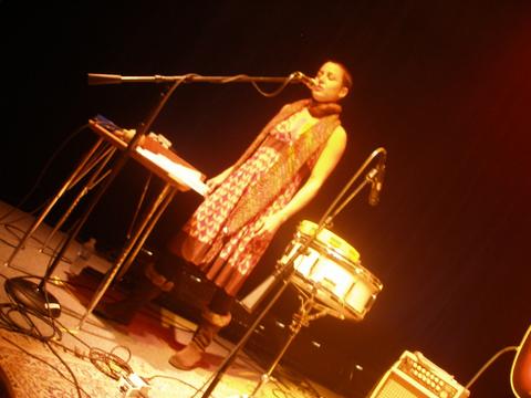 File:Rentals live October 23, 2006 18.jpg