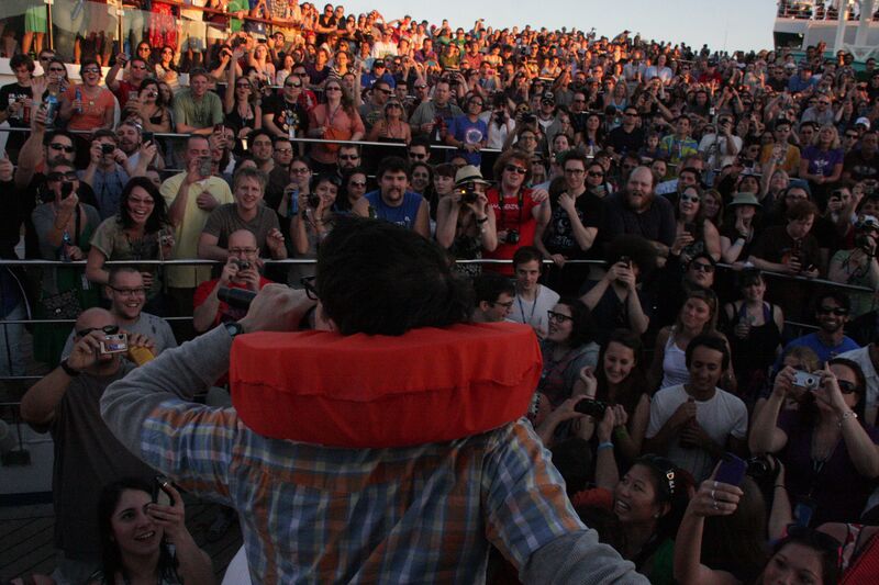 File:Lido deck IMG 4287 copy.jpg