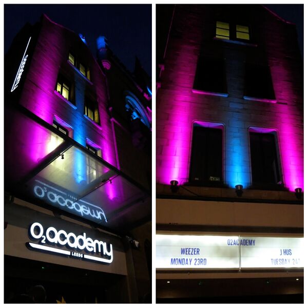 File:Leeds O2 Academy Weezer marquee.jpg