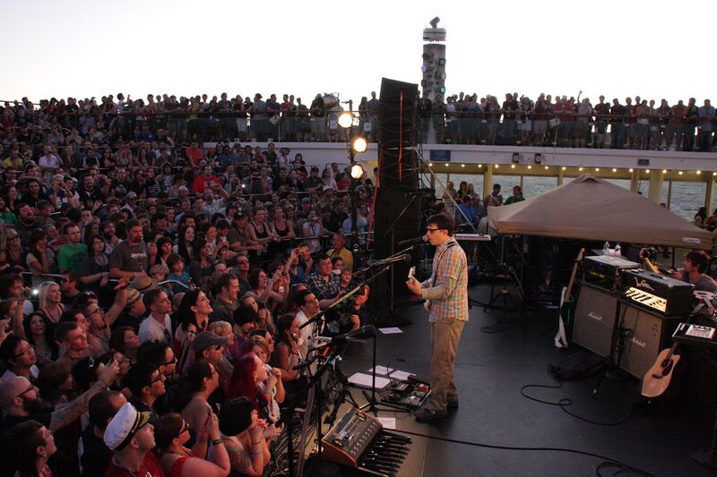 File:Lido deck IMG 4803 copy.jpg