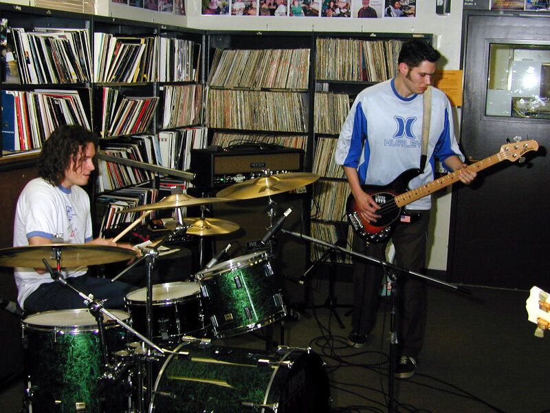 File:Fliptop 031100 Bill&Brian2.jpg