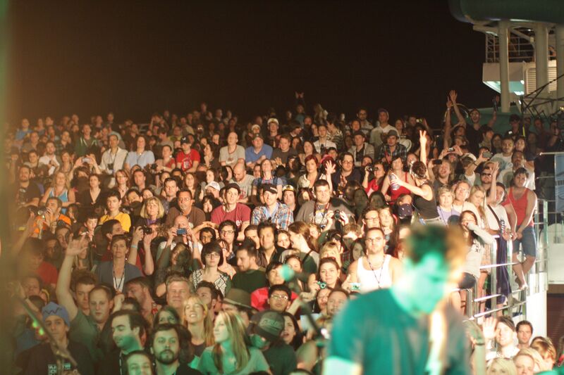 File:Lido deck IMG 5204 copy.jpg